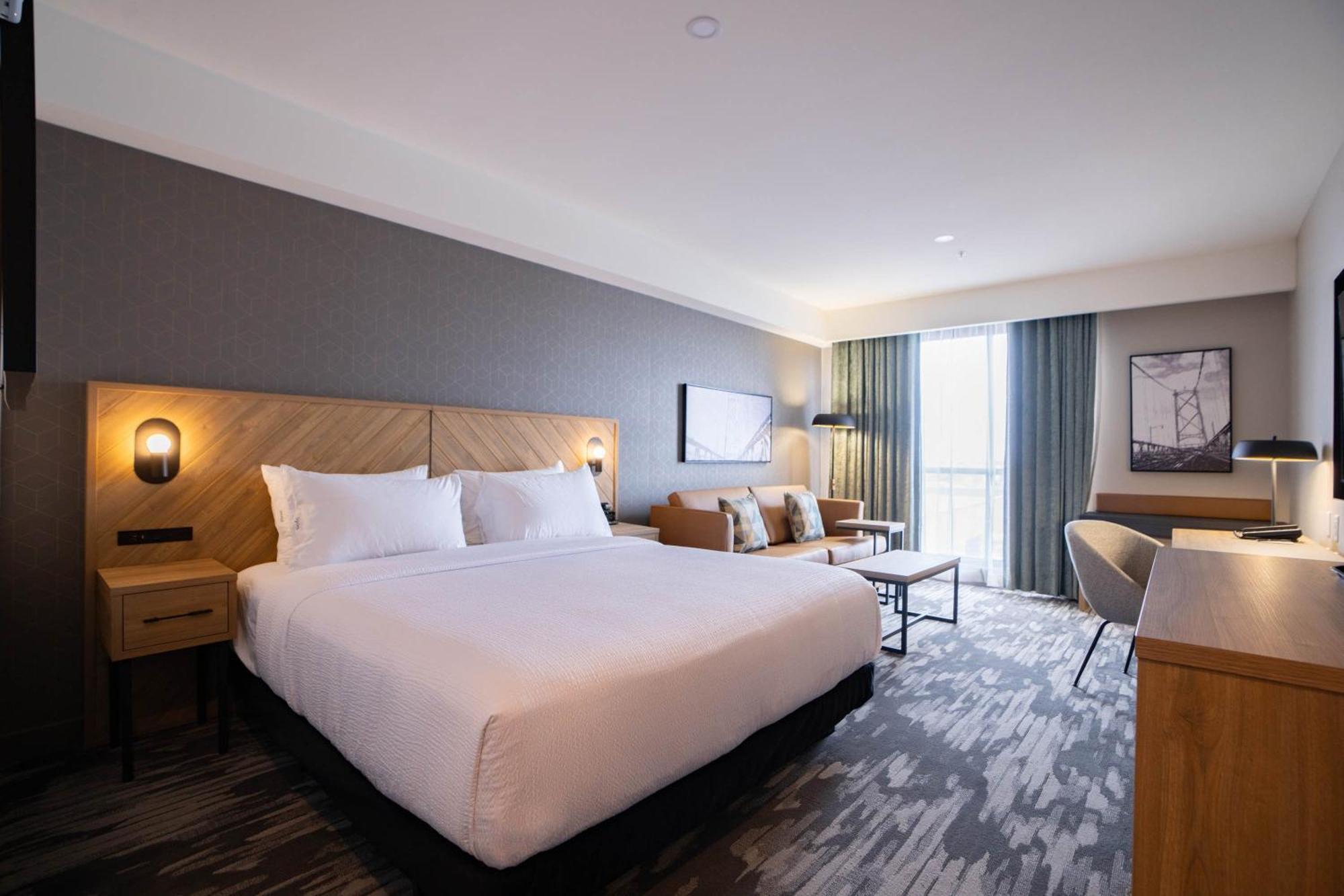Sandman Signature Dartmouth Hotel & Suites Exterior photo