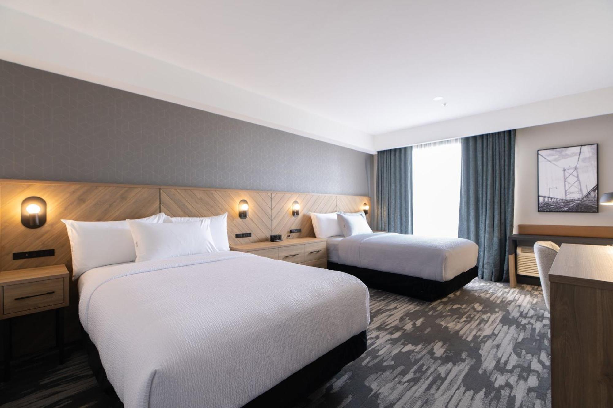 Sandman Signature Dartmouth Hotel & Suites Exterior photo