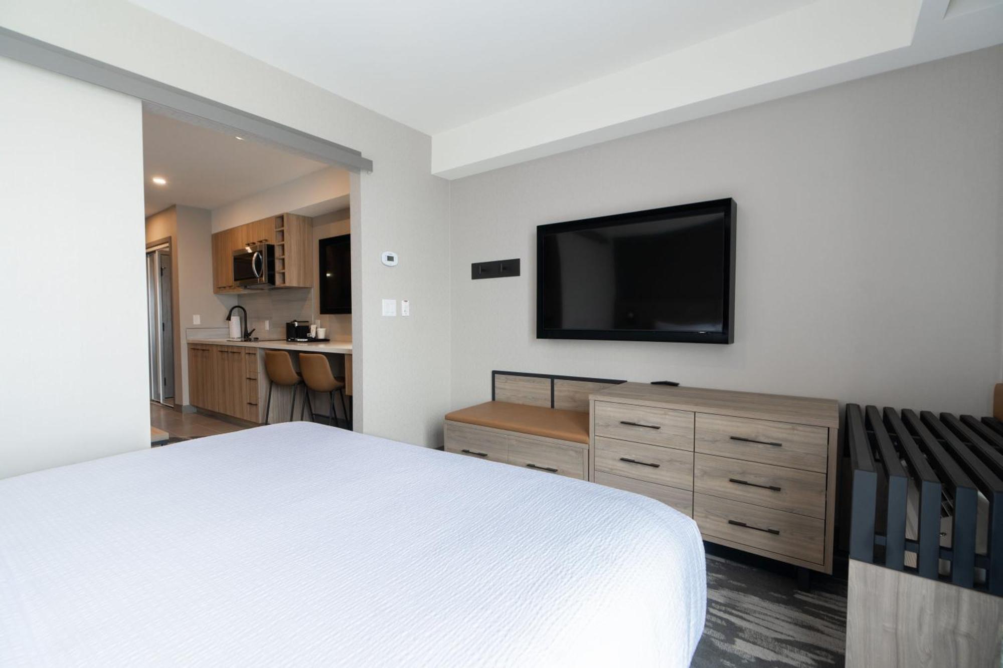 Sandman Signature Dartmouth Hotel & Suites Exterior photo